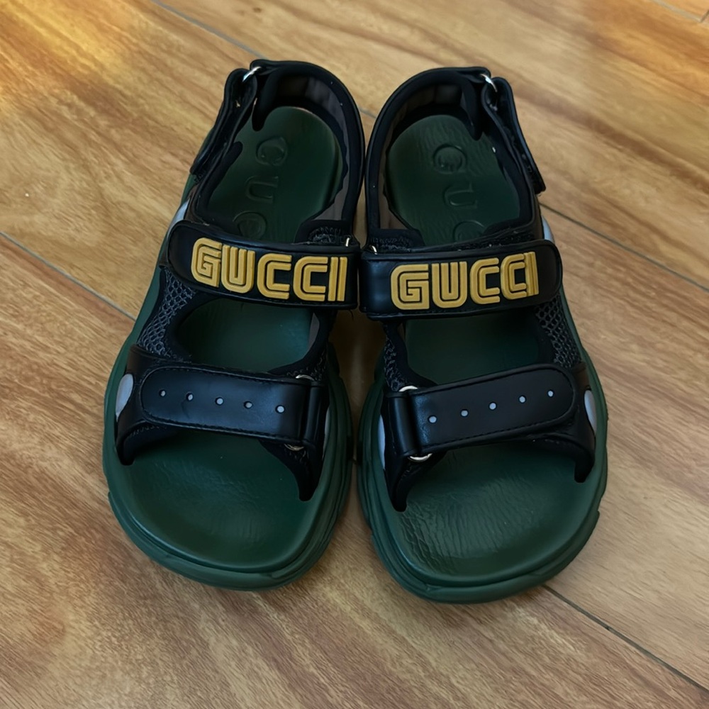 Gucci children’s sandal